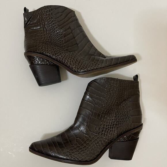 Gianni Bini Patent brown crocodile print ankle point toe western boots 9.5 - Picture 10 of 10